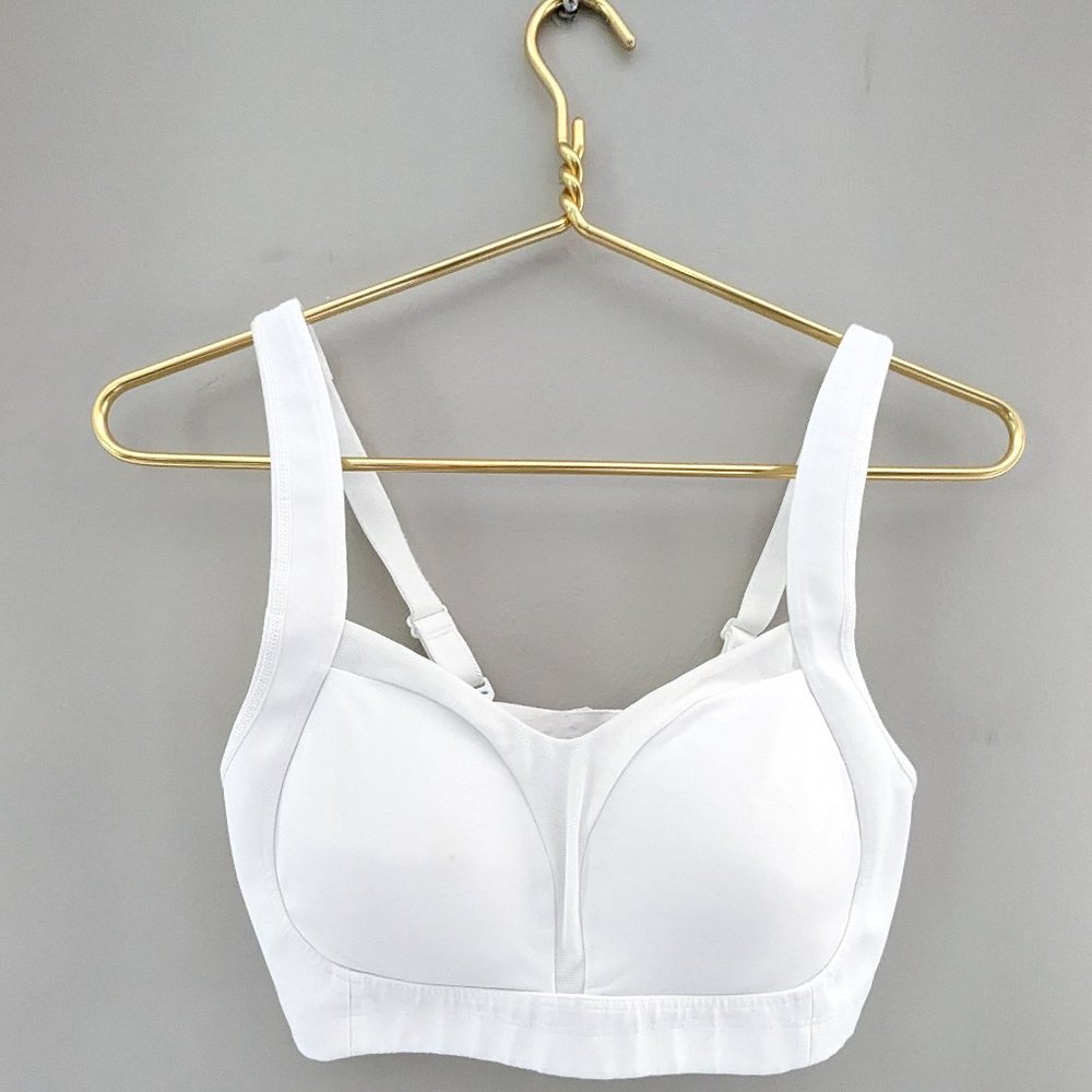FLAW 36D lululemon Ta Ta Tamer II white sports bra